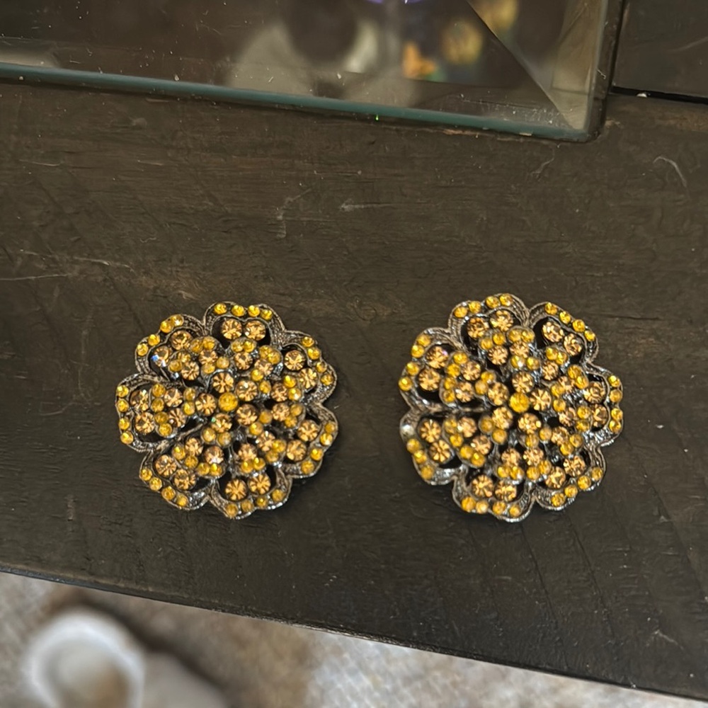 Brooch Crystal Flower